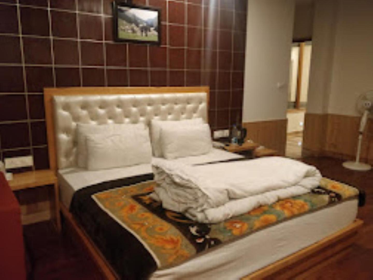 Shimla Greens Shimla Hotel ภายนอก รูปภาพ